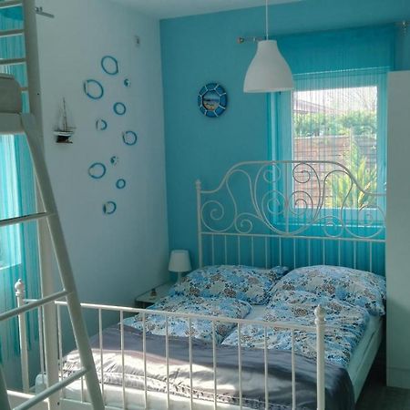 Апартаменти Sunshine Apartman Шіофок Екстер'єр фото